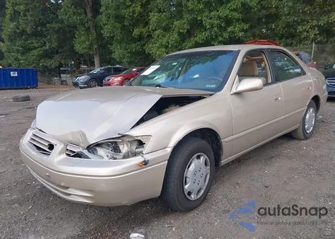 1998 Toyota Camry Le from USA, damaged, VIN 4T1BG22K6WU278218